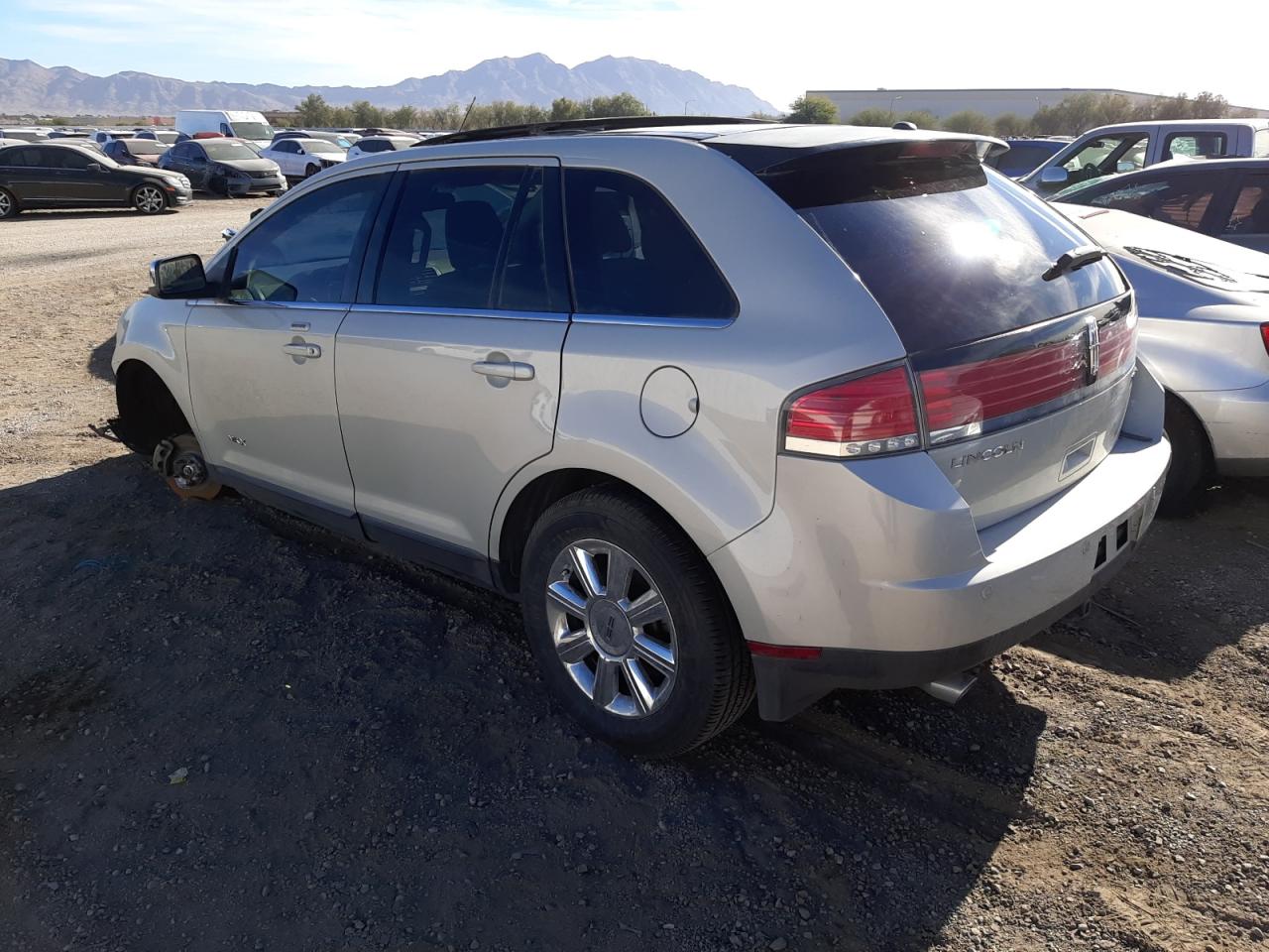 Obraz 2 z 2007 LINCOLN MKX  2007 z VIN 2LMDU68C57BJ33661