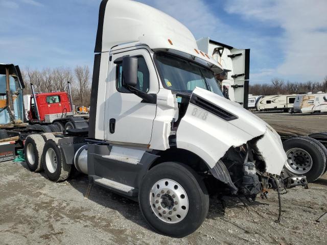 2019 FREIGHTLINER CASCADIA 126  2019 image