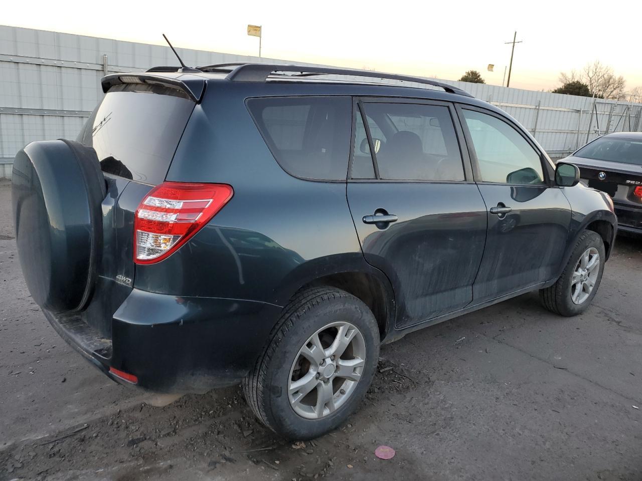 Obraz 3 z 2011 TOYOTA RAV4  2011 z VIN 2T3BF4DV6BW091519