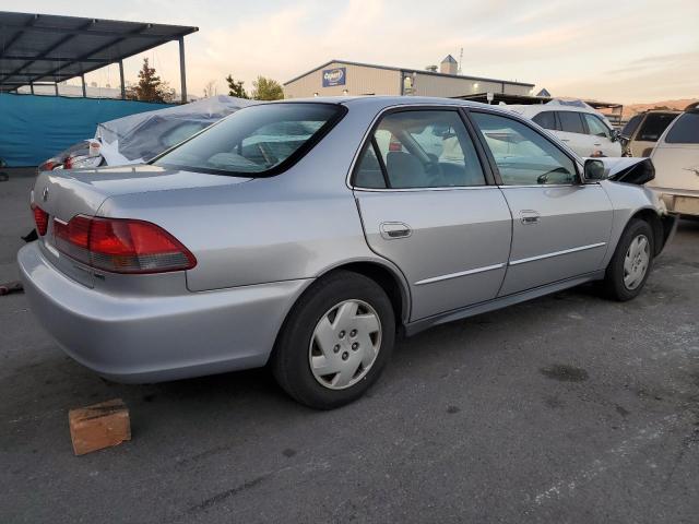 Image 3 of 2002 HONDA ACCORD LX 2002 with VIN 1HGCG16482A062141