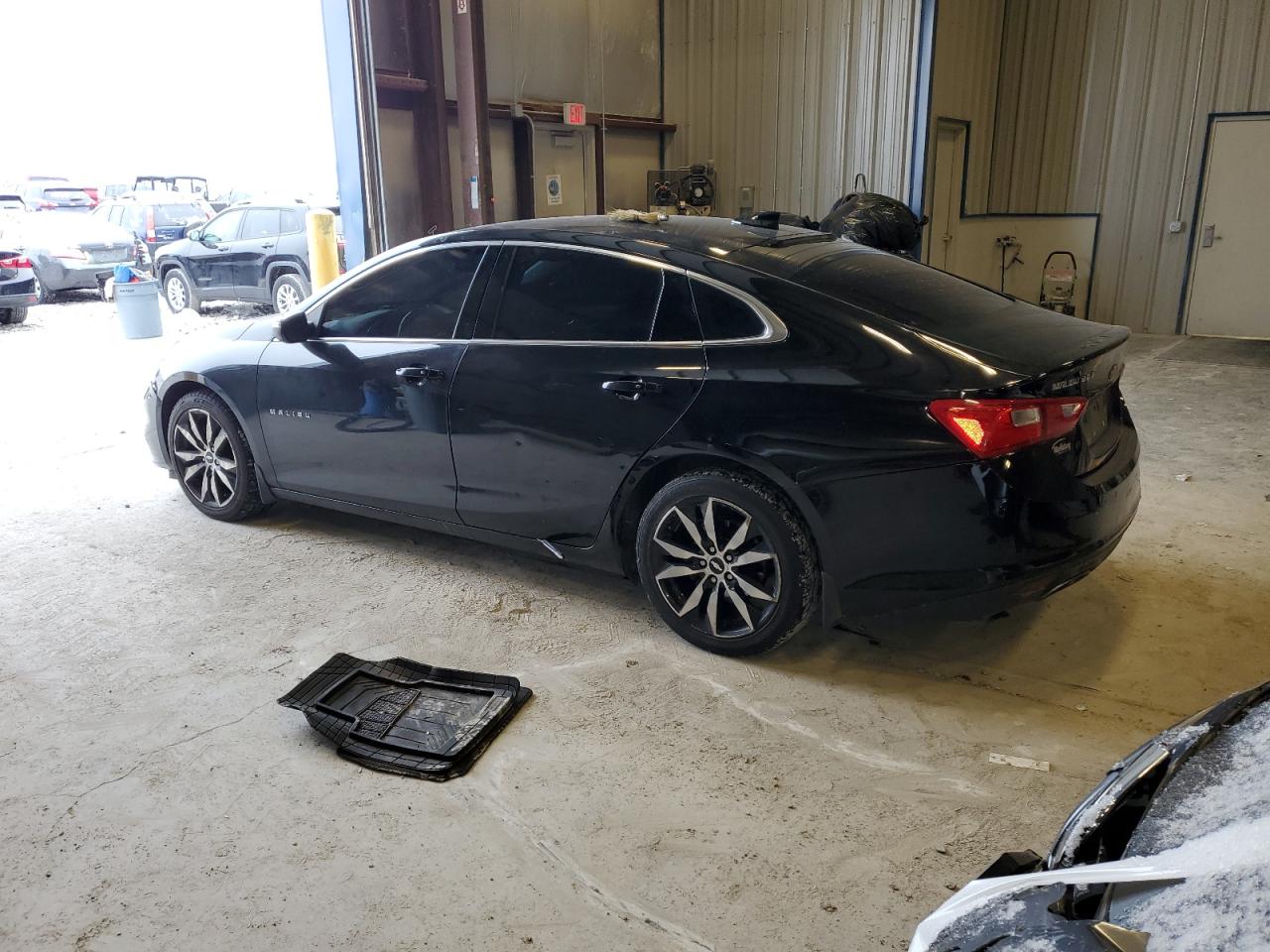 Изображение 2 2016 CHEVROLET MALIBU LT 2016 с VIN 1G1ZF5SX9GF253332