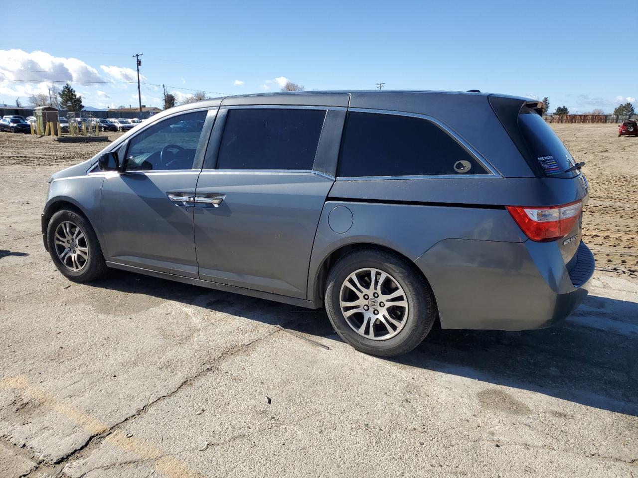 Image 2 of 2011 HONDA ODYSSEY EXL 2011 with VIN 5FNRL5H68BB096338