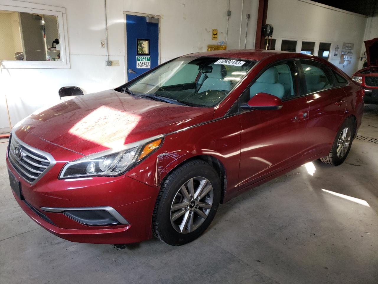 Obraz 1 z 2016 HYUNDAI SONATA SE 2016 z VIN 5NPE24AF0GH269834