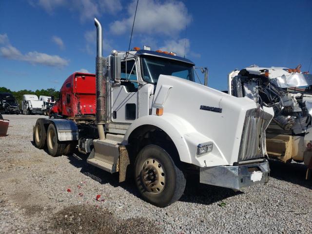 Image 1 of 2014 KENWORTH CONSTRUCTION T800 2014 with VIN 1XKDDP9X3EJ420811