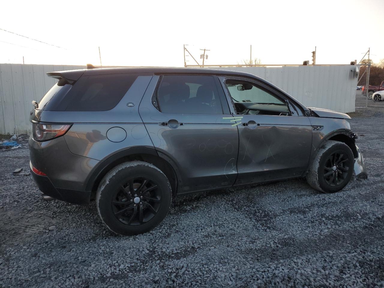 Obraz 3 z 2016 LAND ROVER DISCOVERY SPORT HSE 2016 z VIN SALCR2BG3GH552167