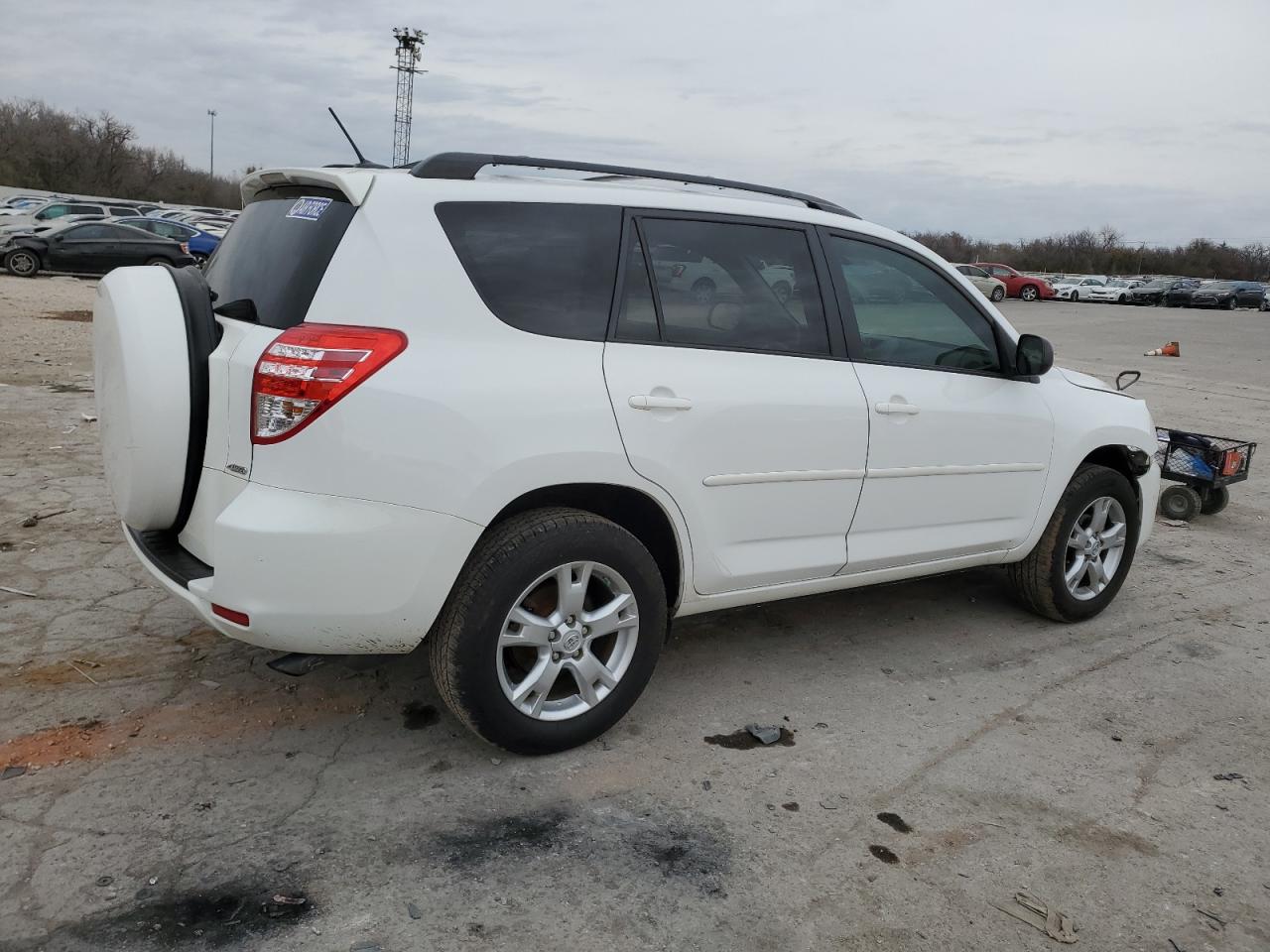 Image 3 of 2011 TOYOTA RAV4  2011 with VIN 2T3BF4DV1BW122367