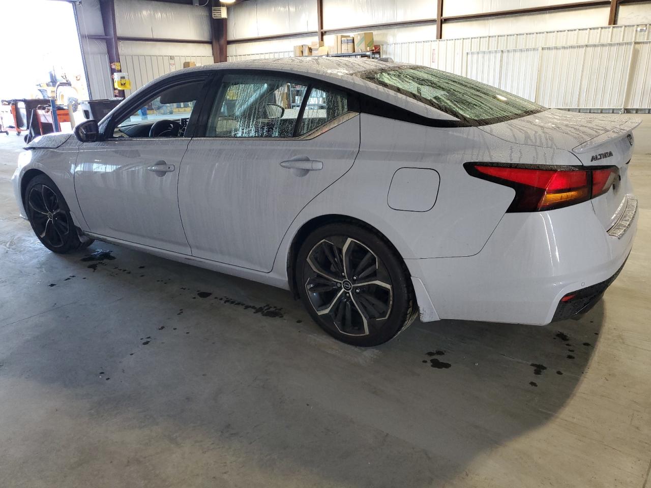 Image 2 of 2023 NISSAN ALTIMA SR 2023 with VIN 1N4BL4CV2PN307526