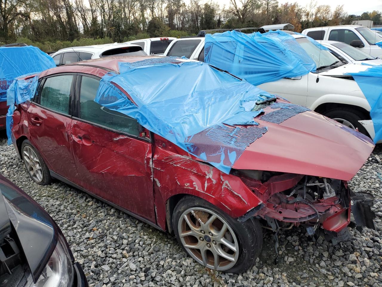 Image 2 of 2015 FORD FOCUS SE 2015 with VIN 1FADP3F29FL356726