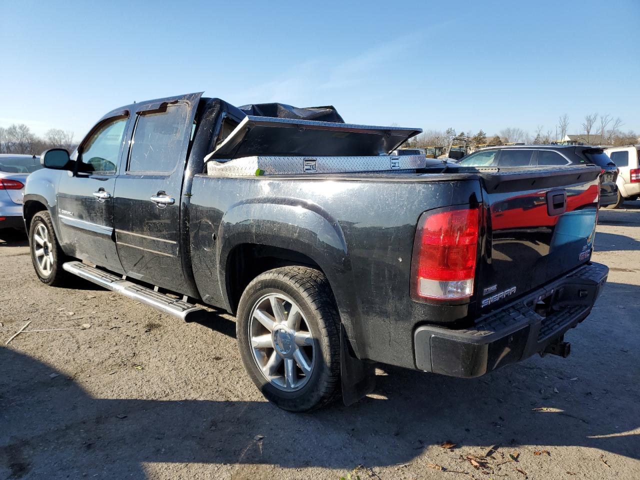 Obraz 2 z 2009 GMC SIERRA K1500 DENALI 2009 z VIN 3GTEK03249G232543
