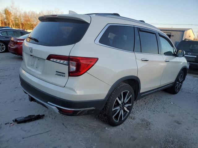 Image 3 of 2019 HONDA PILOT TOURING 2019 with VIN 5FNYF6H95KB043227
