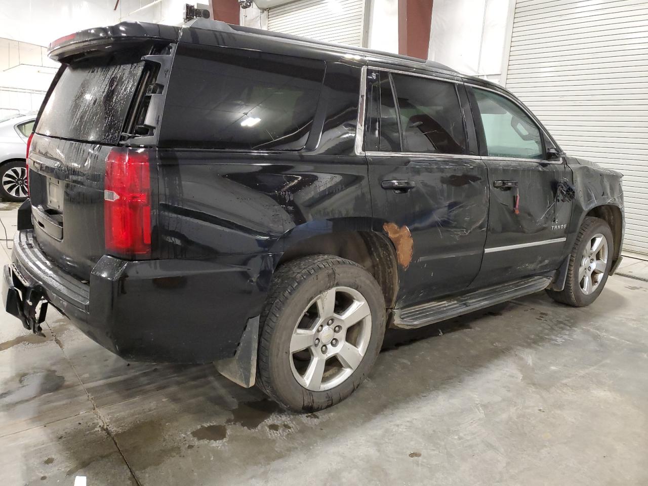 Изображение 3 2015 CHEVROLET TAHOE K1500 LT 2015 с VIN 1GNSKBKC6FR585765