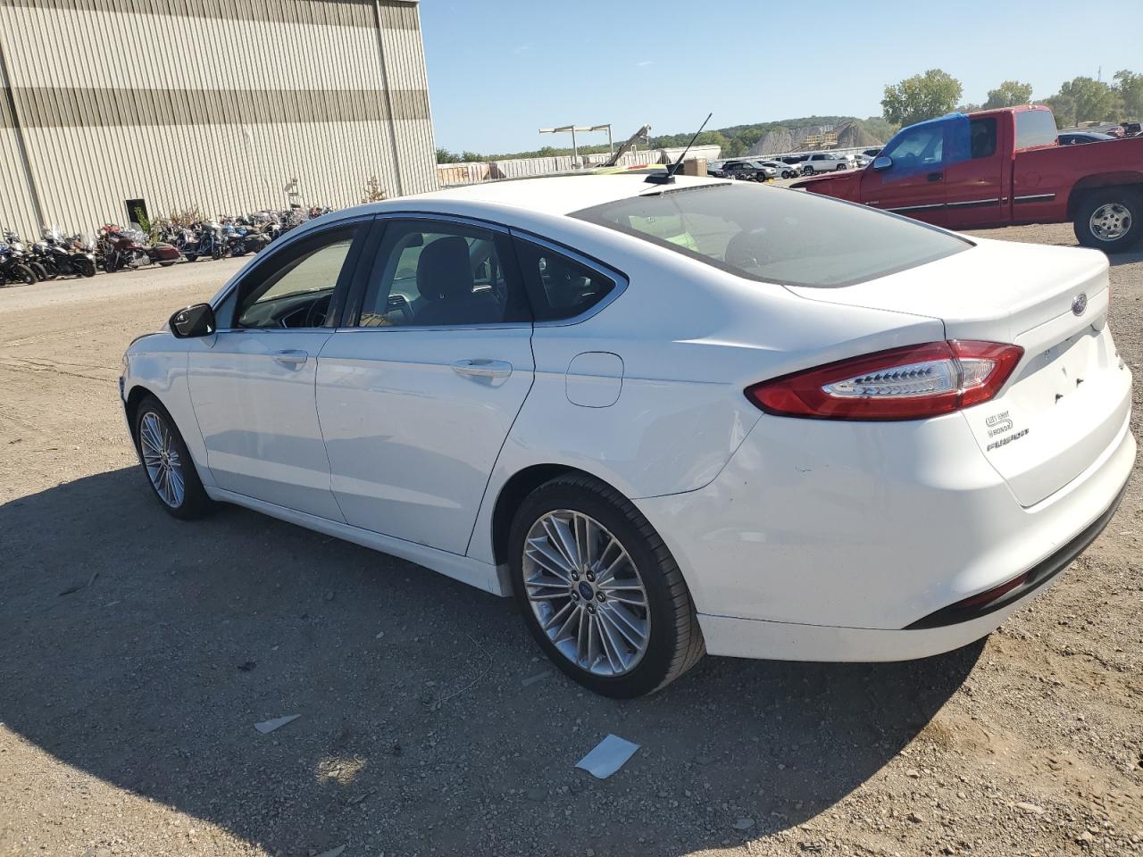 Image 2 of 2014 FORD FUSION SE 2014 with VIN 3FA6P0HD1ER120271