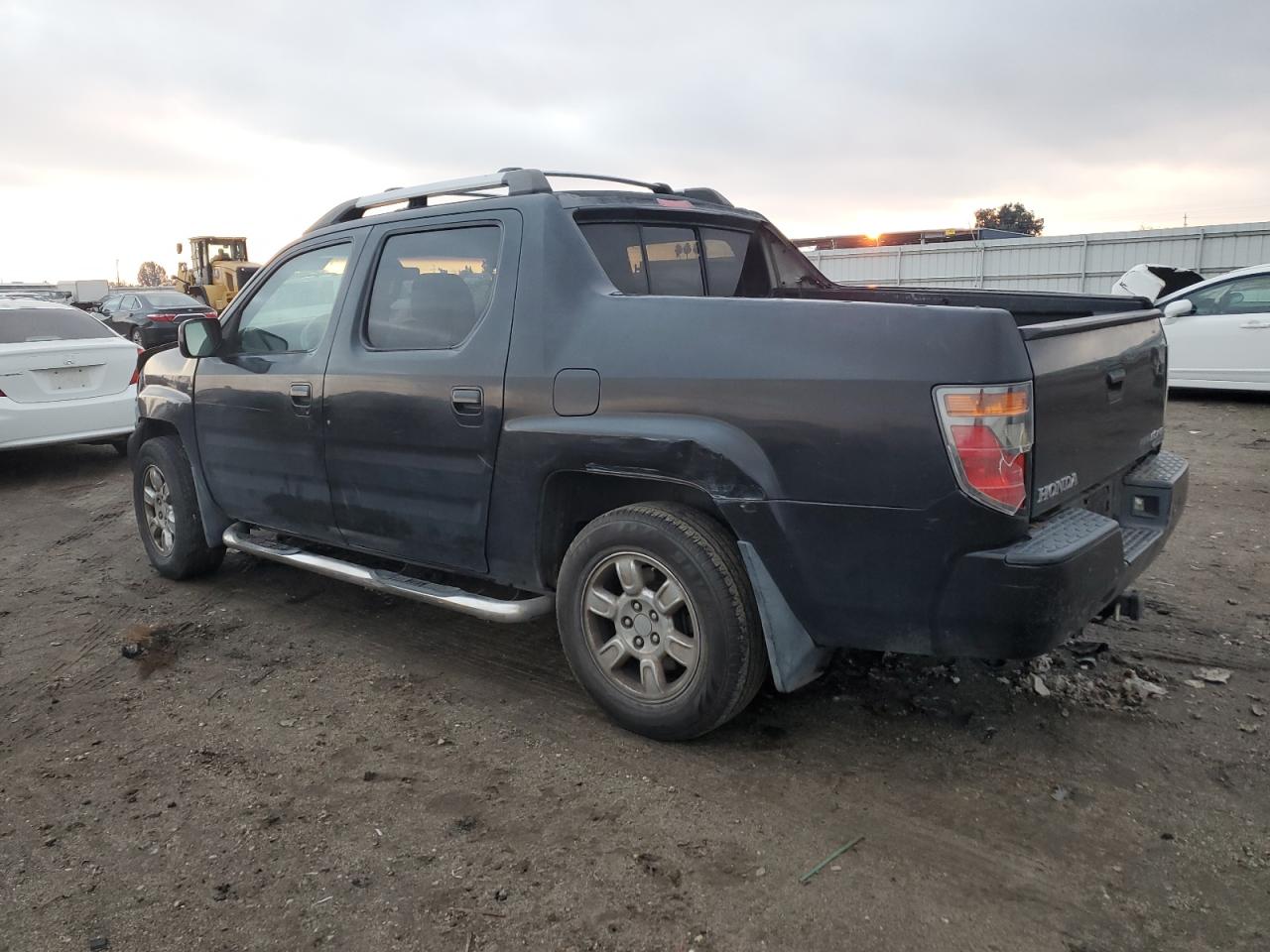 Image 2 of 2006 HONDA RIDGELINE RTL 2006 with VIN 2HJYK165X6H515254