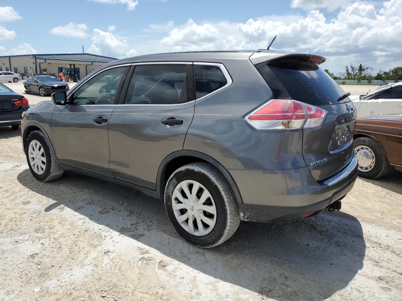Image 2 of 2016 NISSAN ROGUE S 2016 with VIN JN8AT2MT6GW026254
