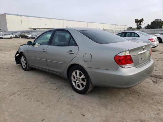 Obraz 2 z 2005 TOYOTA CAMRY LE 2005 z VIN 4T1BF30K25U612433
