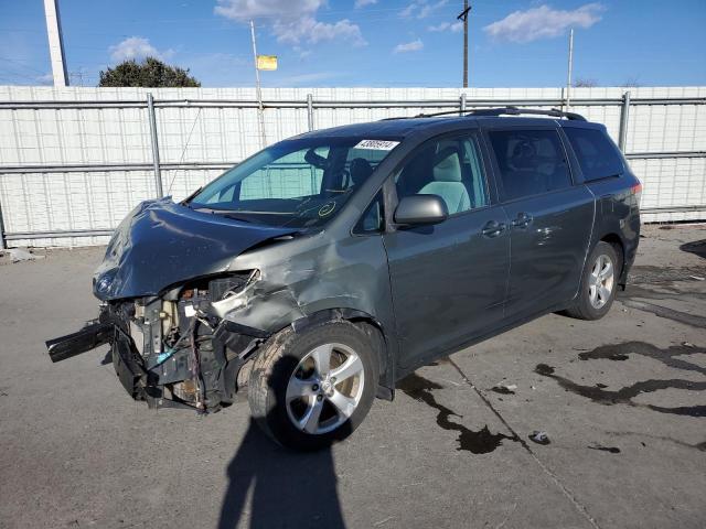 2011 TOYOTA SIENNA LE 2011 image