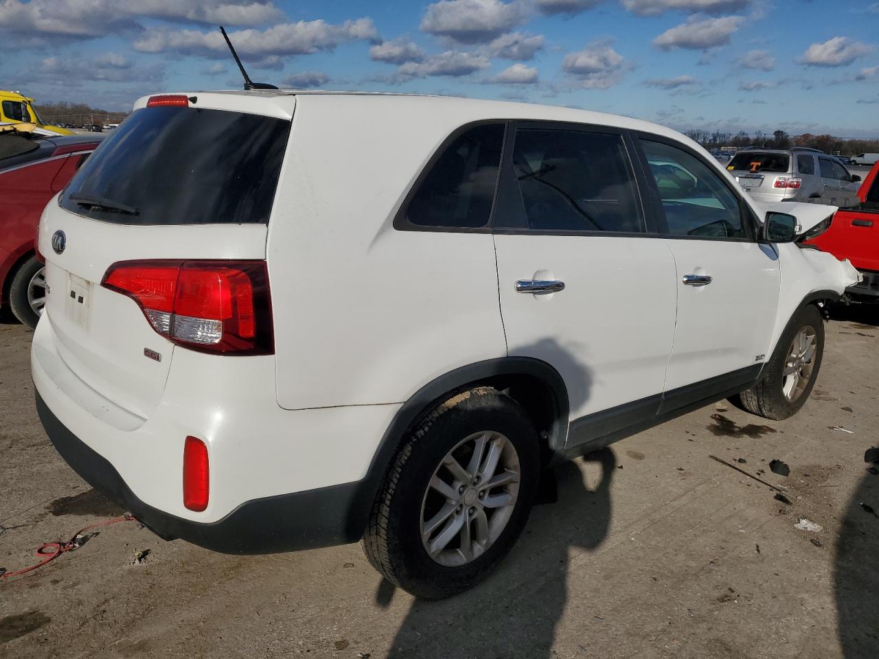 Image 3 of 2014 KIA SORENTO LX 2014 with VIN 5XYKTCA61EG531486