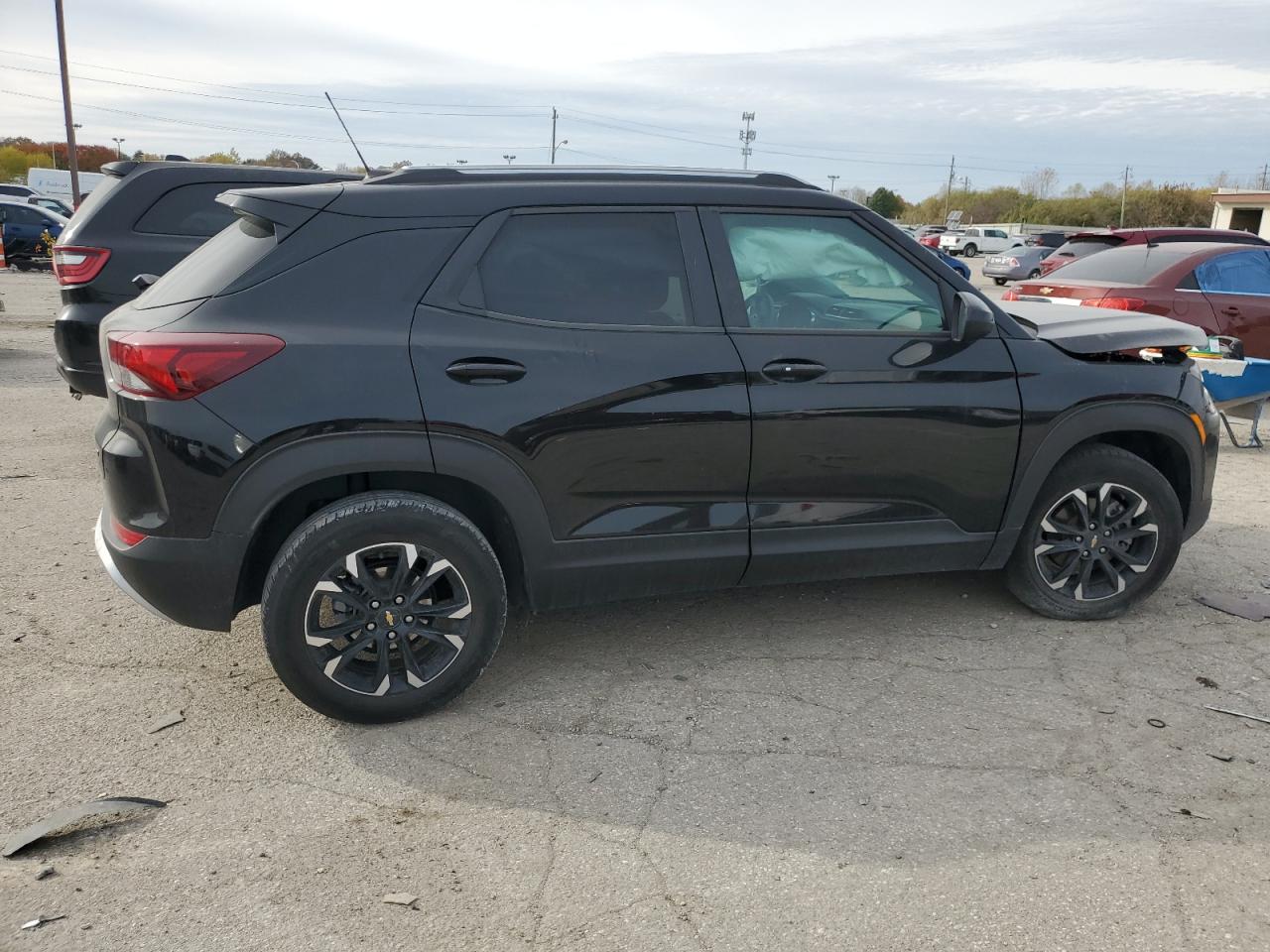 Image 3 of 2021 CHEVROLET TRAILBLAZER LT 2021 with VIN KL79MPS27MB021924