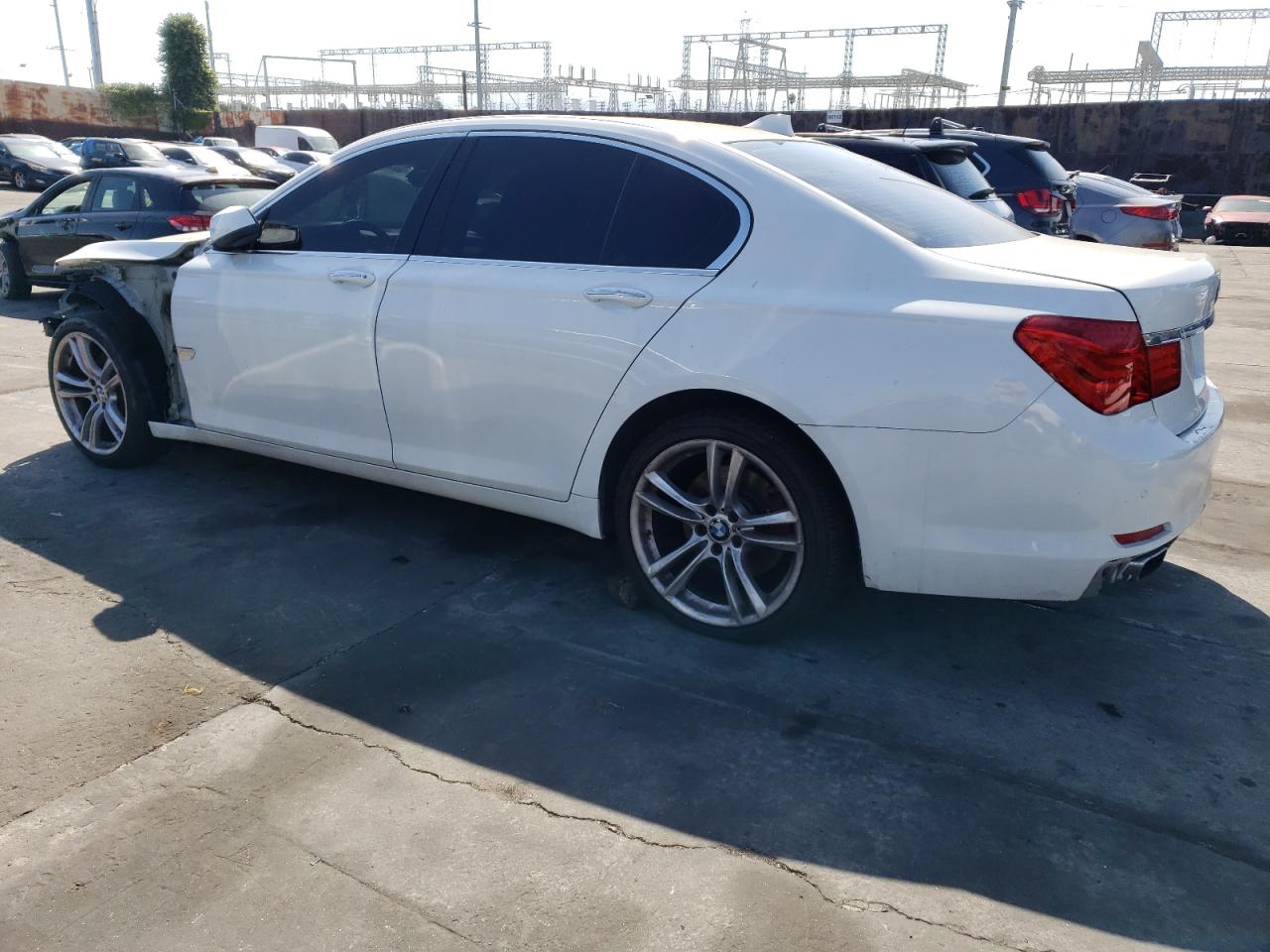 Obraz 2 z 2011 BMW 740 I 2011 z VIN WBAKA4C54BC392404