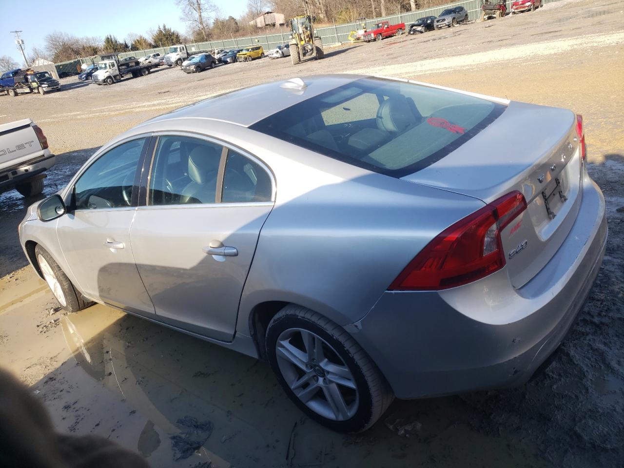 Obraz 2 z 2015 VOLVO S60 T5 2015 z VIN YV1612FS5E2293749