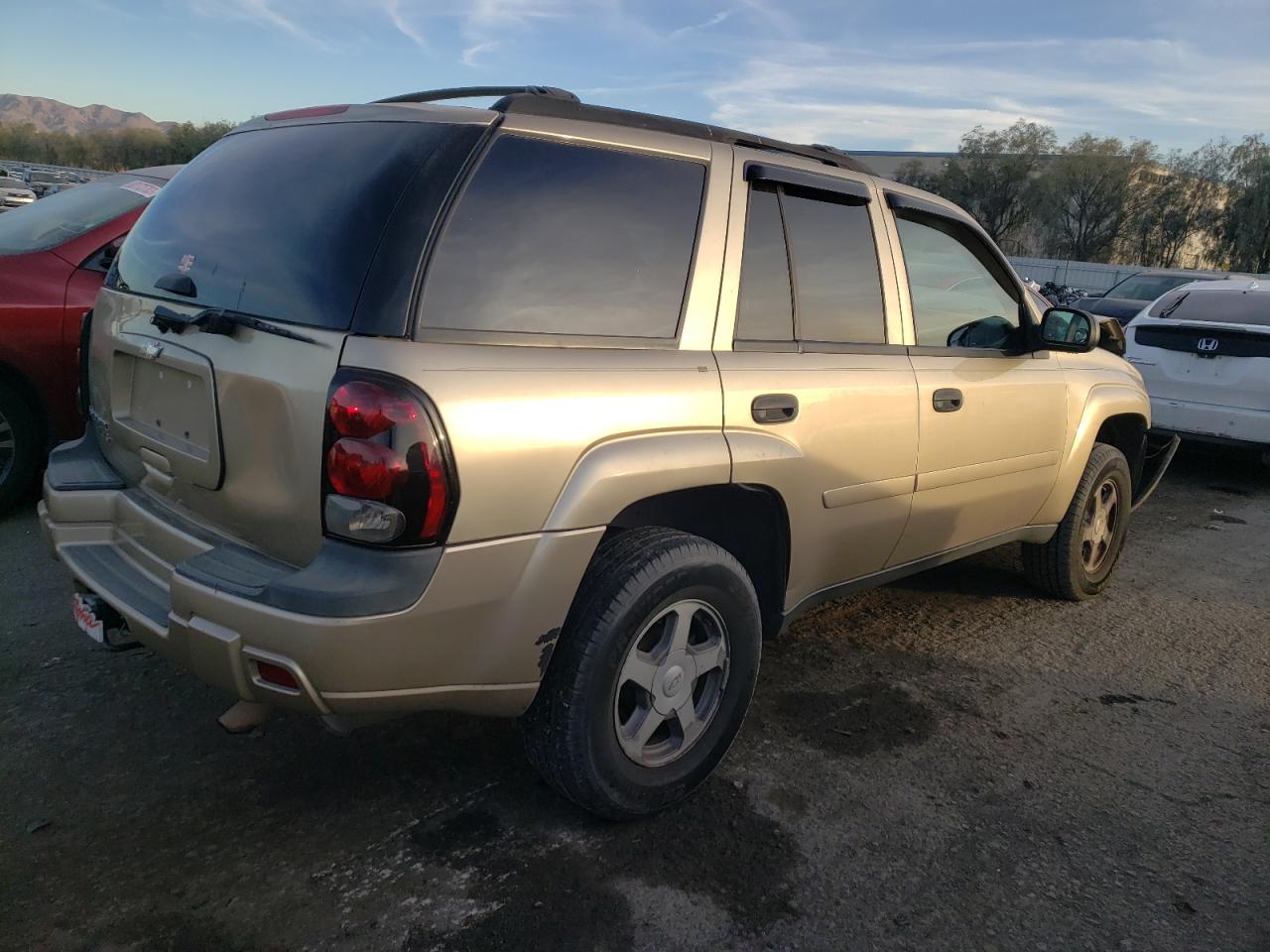 Image 3 of 2006 CHEVROLET TRAILBLAZER LS 2006 with VIN 1GNDT13S562253234