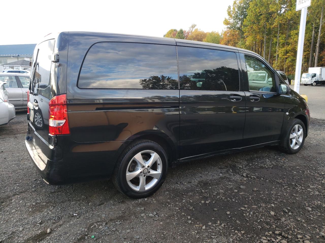 Изображение 3 2017 MERCEDES-BENZ METRIS  2017 с VIN WD4PG2EE3H3336381