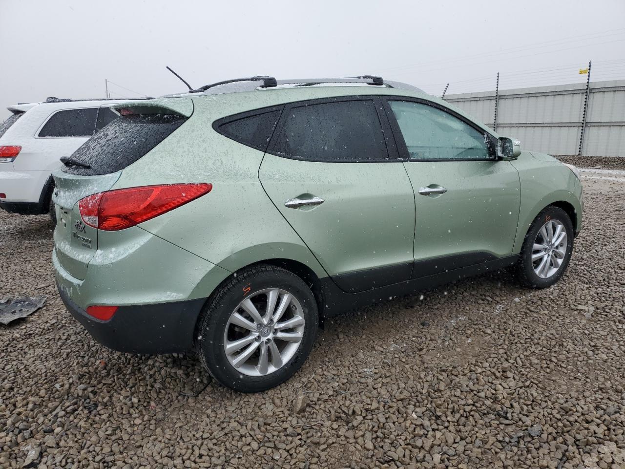Image 3 of 2011 HYUNDAI TUCSON GLS 2011 with VIN KM8JU3ACXBU158422