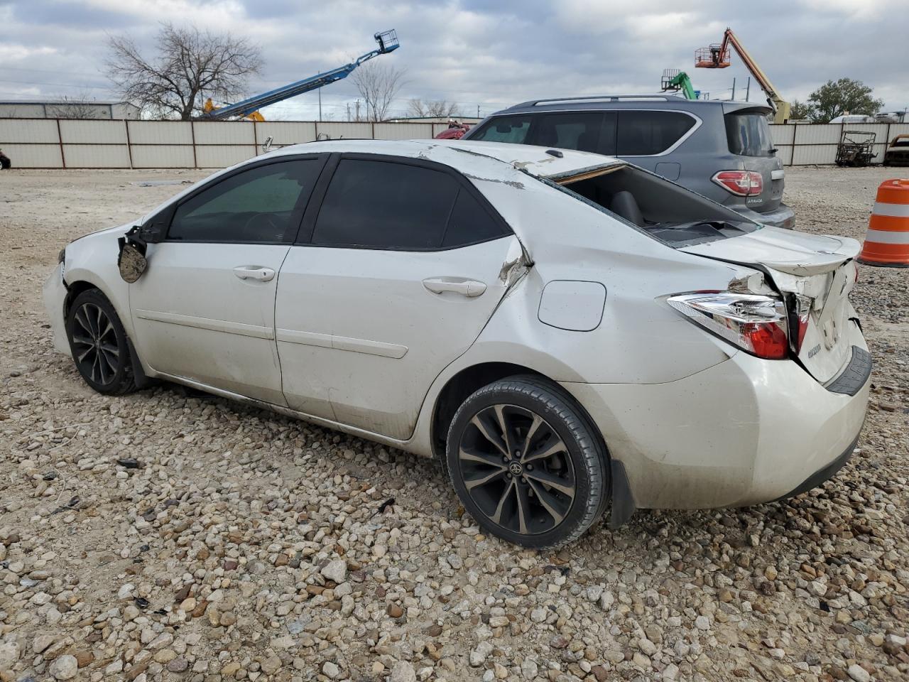 Изображение 2 2017 TOYOTA COROLLA L 2017 с VIN 5YFBURHE4HP613905