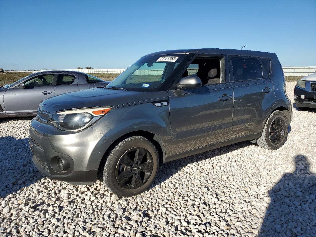 Obraz 1 z 2019 KIA SOUL  2019 z VIN KNDJN2A2XK7655875