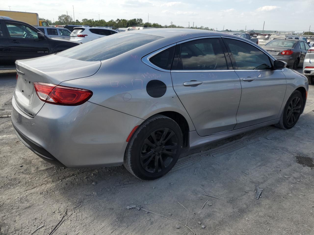 Изображение 3 2016 CHRYSLER 200 LX 2016 с VIN 1C3CCCFB3GN195169