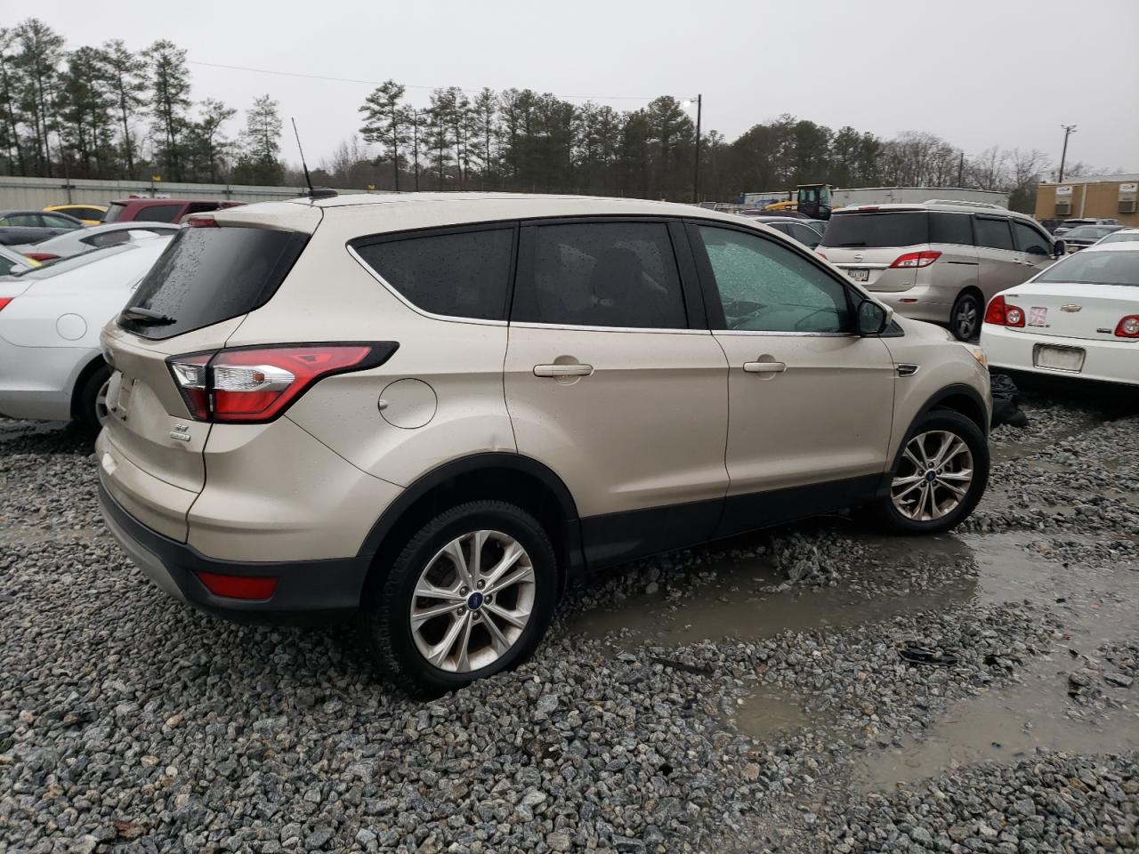 Изображение 3 2017 FORD ESCAPE SE 2017 с VIN 1FMCU0GD1HUD03766