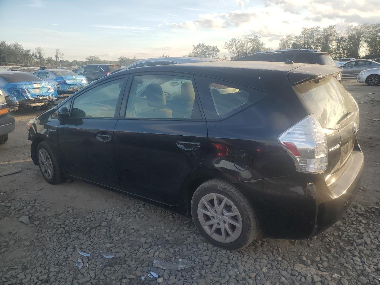 Изображение 2 2014 TOYOTA PRIUS V  2014 с VIN JTDZN3EU8EJ001954