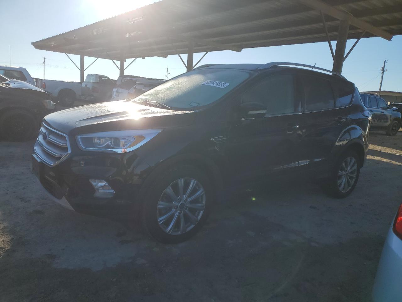 Изображение 1 2018 FORD ESCAPE TITANIUM 2018 с VIN 1FMCU9J99JUA67012