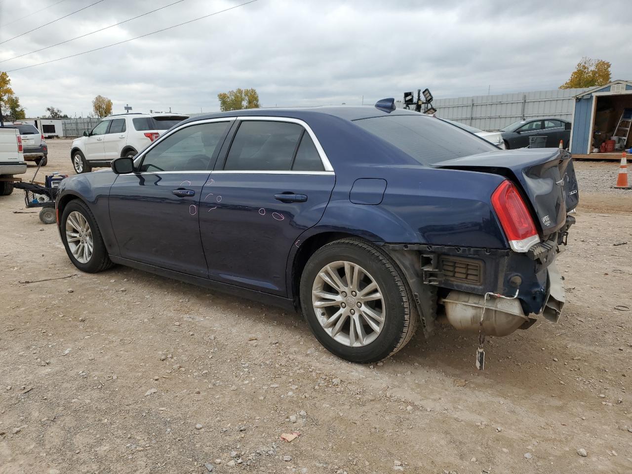 Obraz 2 z 2016 CHRYSLER 300 LIMITED 2016 z VIN 2C3CCAAG9GH311247