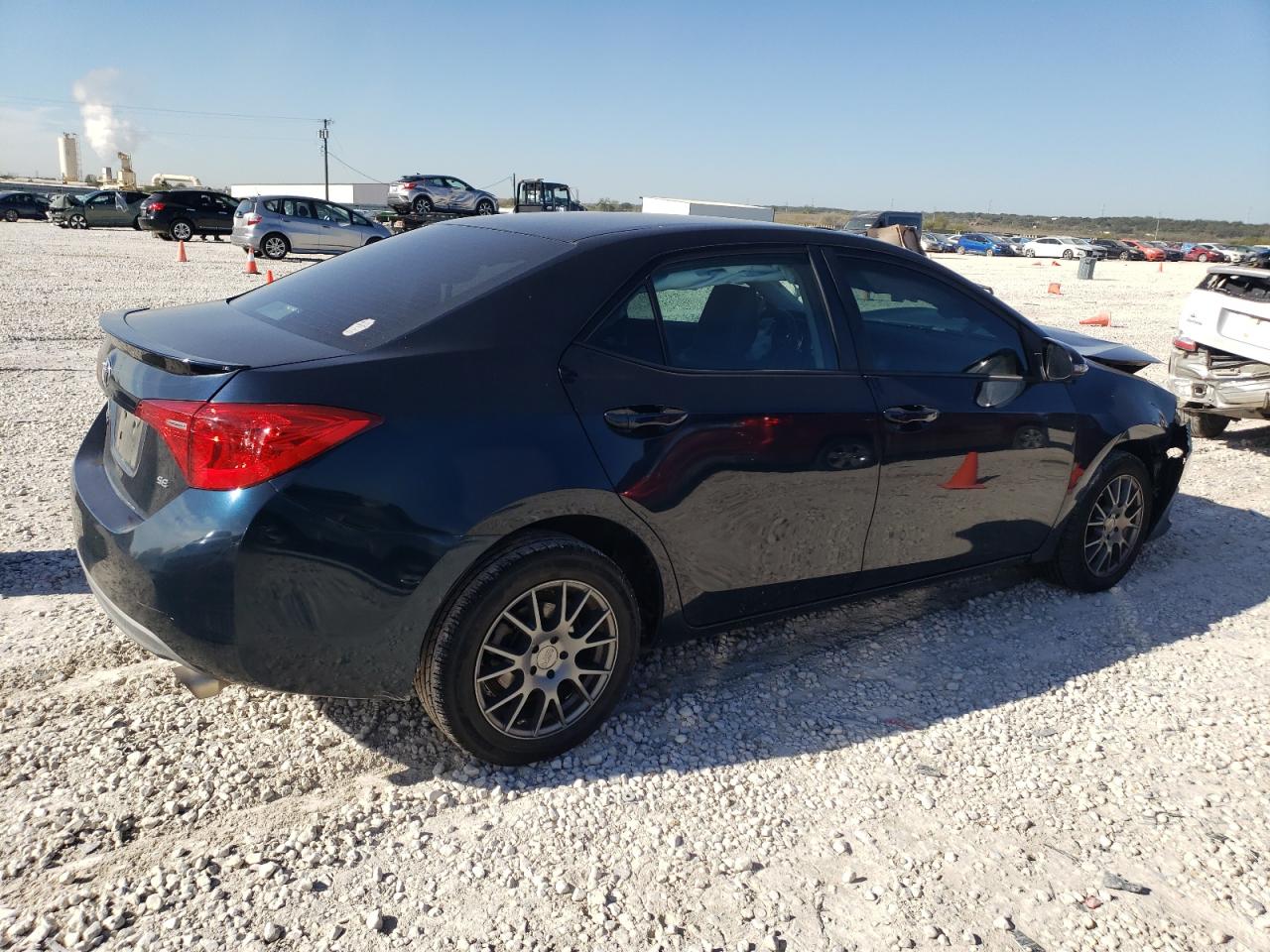 Image 3 of 2018 TOYOTA COROLLA L 2018 with VIN 5YFBURHE2JP820282