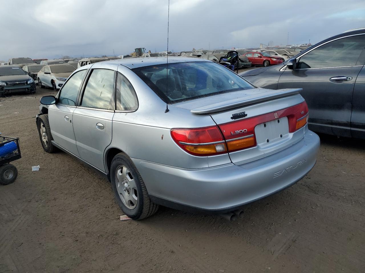 Image 2 of 2002 SATURN L300  2002 with VIN 1G8JW54R22Y538481