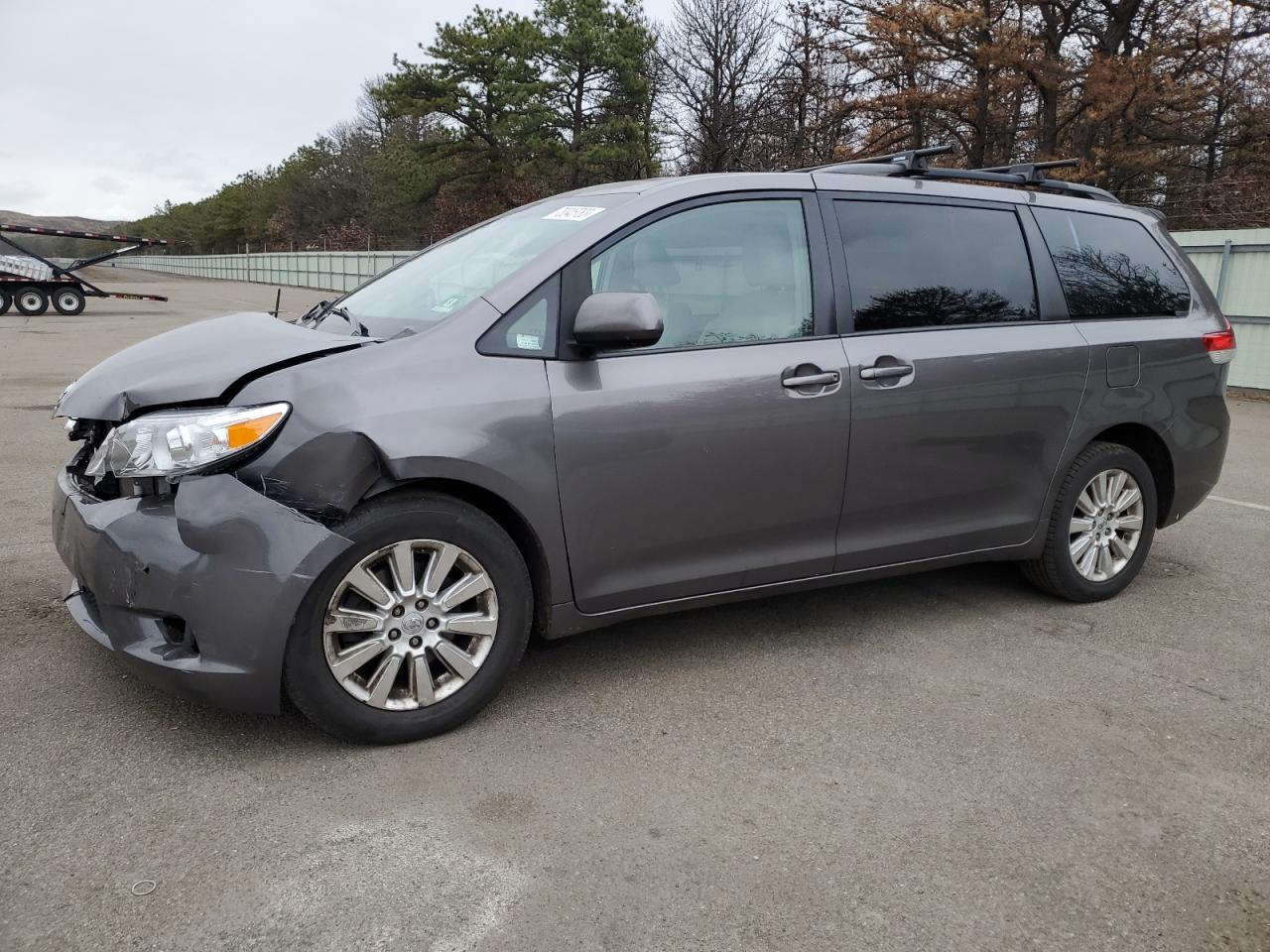 Obraz 2011 TOYOTA SIENNA XLE 2011