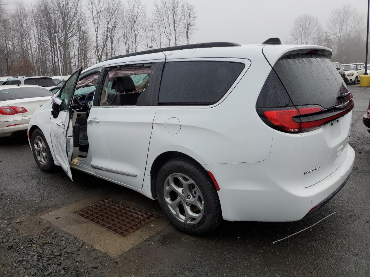 Obraz 2 z 2023 CHRYSLER PACIFICA LIMITED 2023 z VIN 2C4RC1GG8PR586860