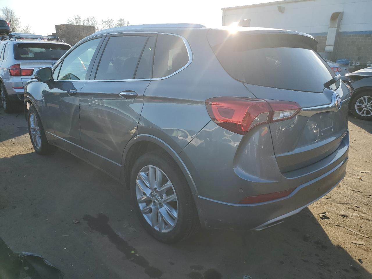 Изображение 2 2020 BUICK ENVISION PREMIUM II 2020 с VIN LRBFX4SX5LD079040