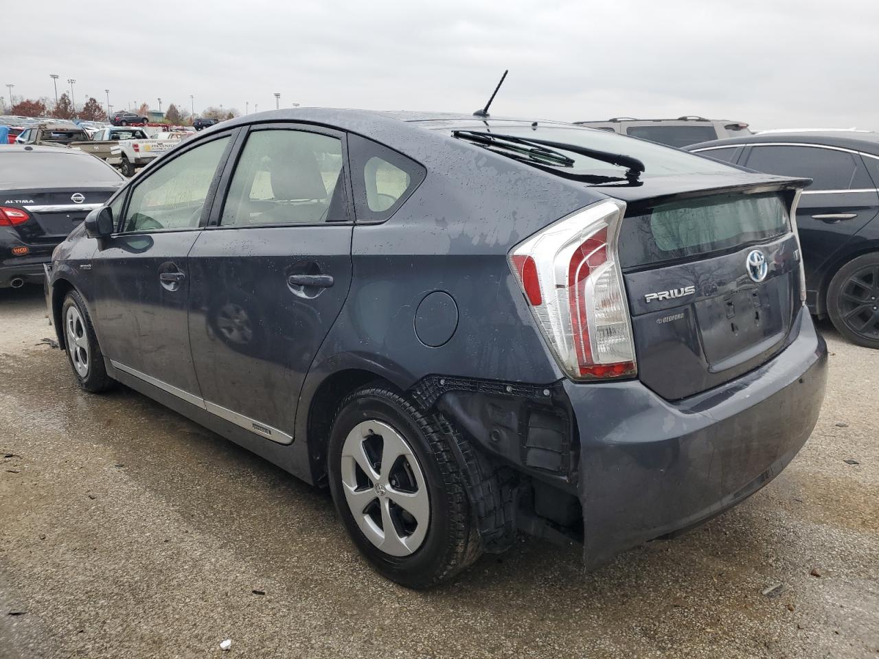 Image 2 of 2013 TOYOTA PRIUS  2013 with VIN JTDKN3DU5D1657384