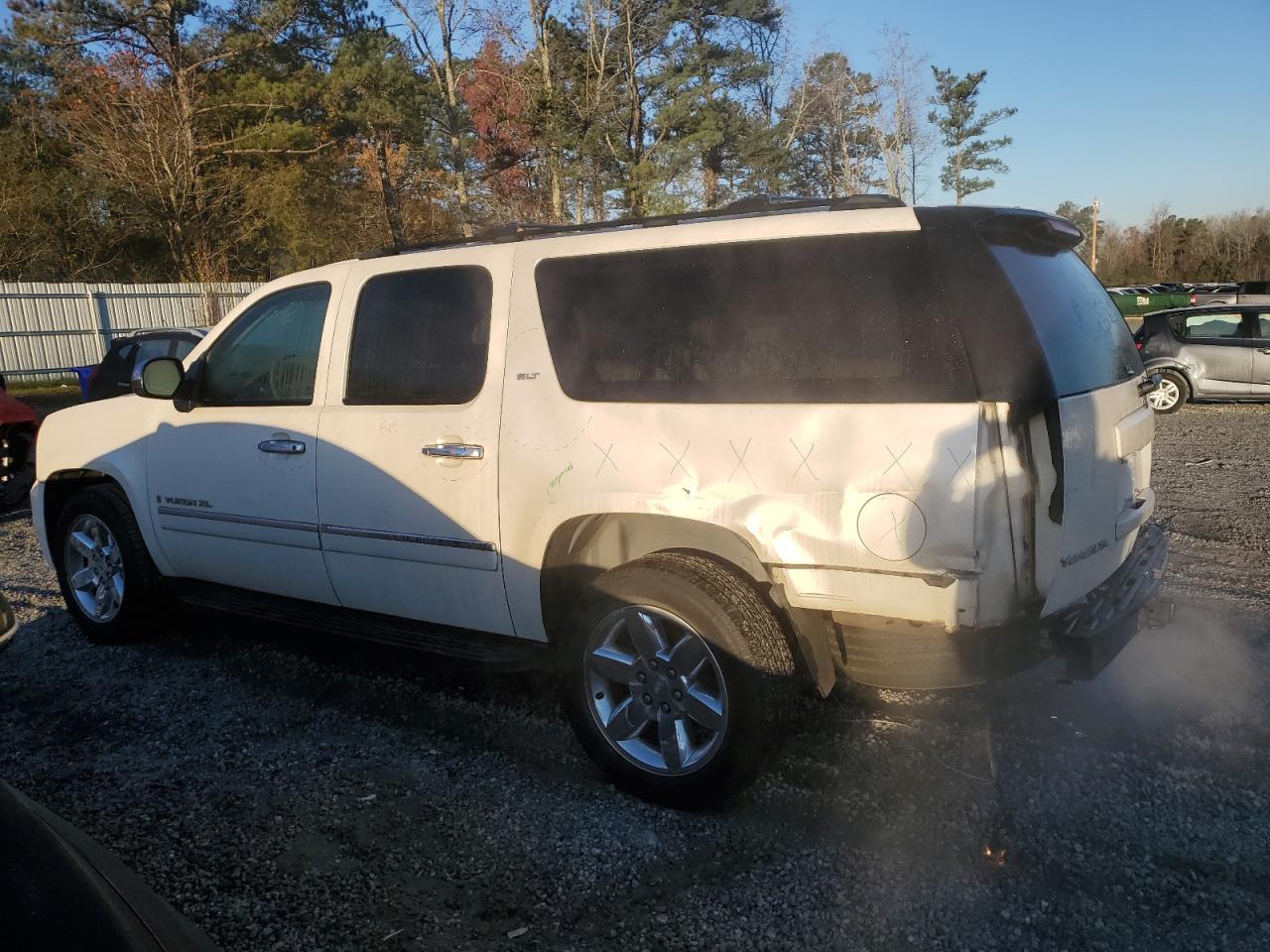 Image 2 of 2009 GMC YUKON XL C1500 SLT 2009 with VIN 1GKFC36099R202617