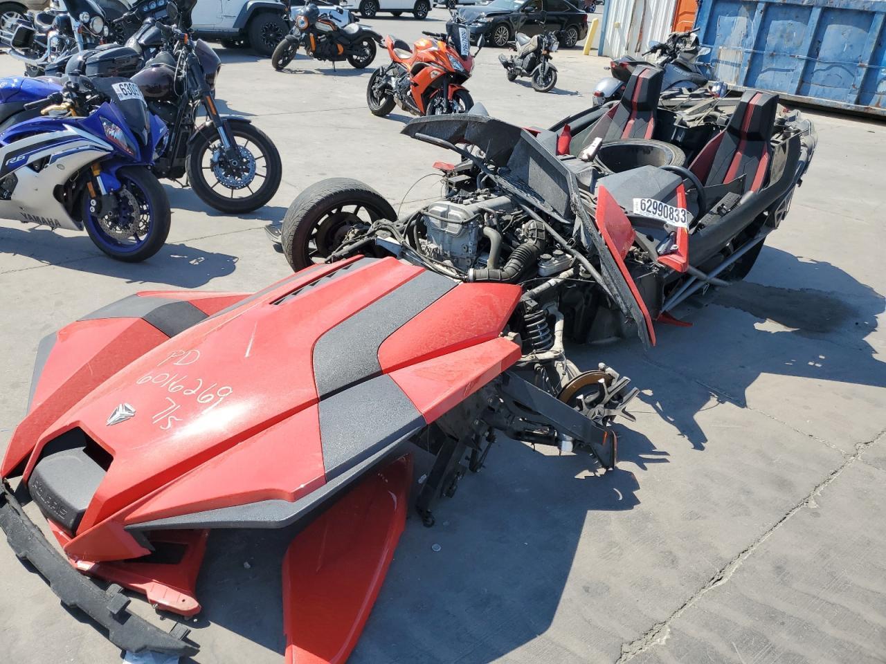 Obraz 2 z Polaris Slingshot Sl 2015 z VIN 57XAAPFA3F5103717