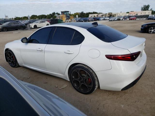 Obraz 2 z 2022 ALFA ROMEO GIULIA SUPER 2022 z VIN ZARFAMBN2N7665140