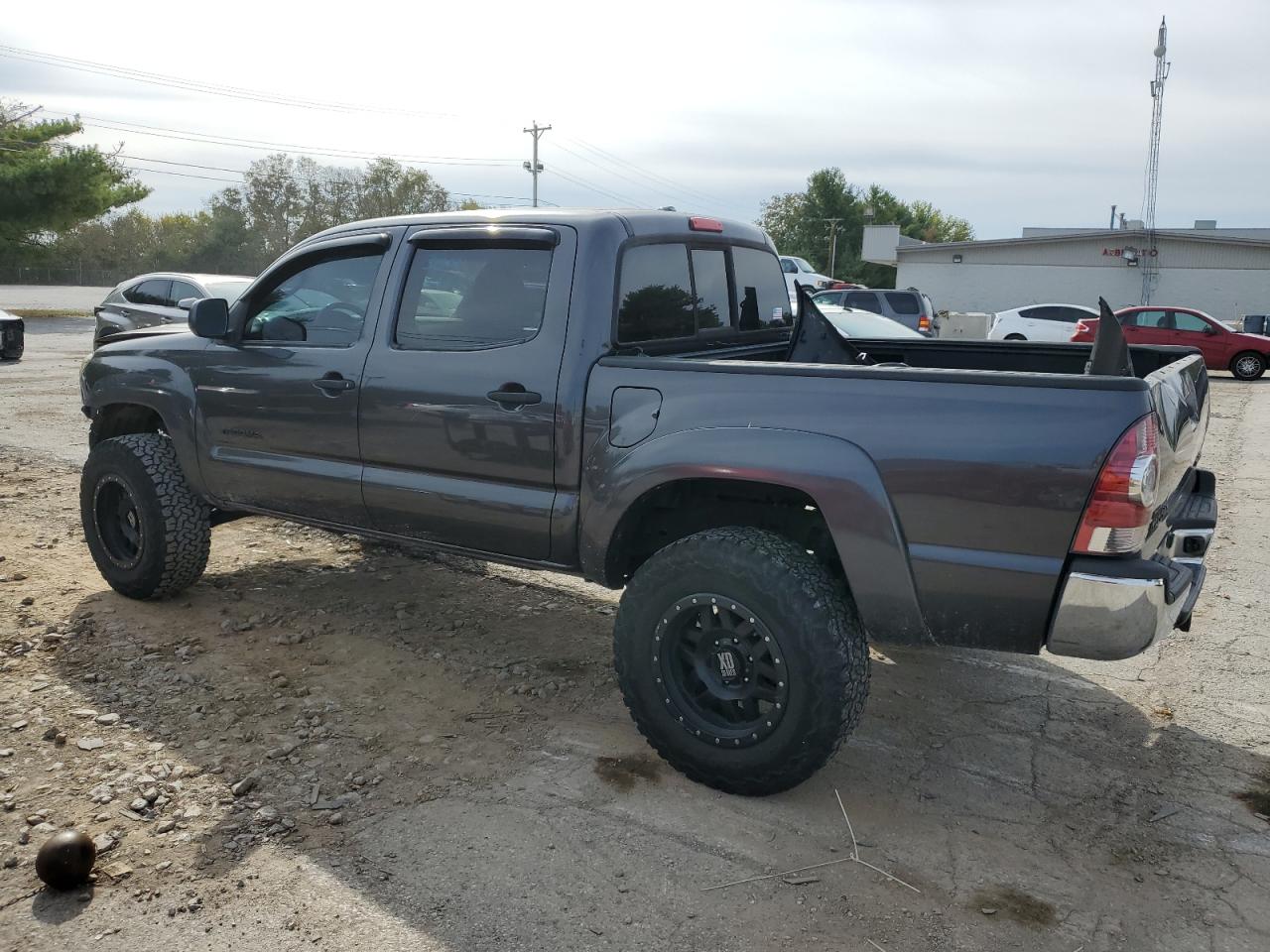 Image 2 of 2010 TOYOTA TACOMA DOUBLE CAB 2010 with VIN 3TMLU4EN6AM052082