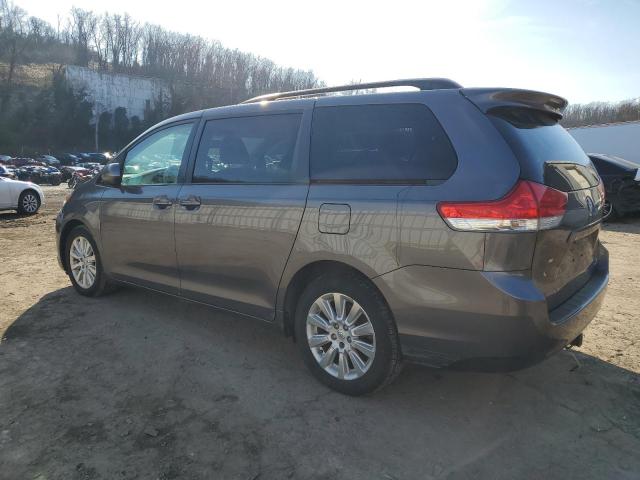 Изображение 2 2013 TOYOTA SIENNA LE 2013 с VIN 5TDJK3DC1DS052647
