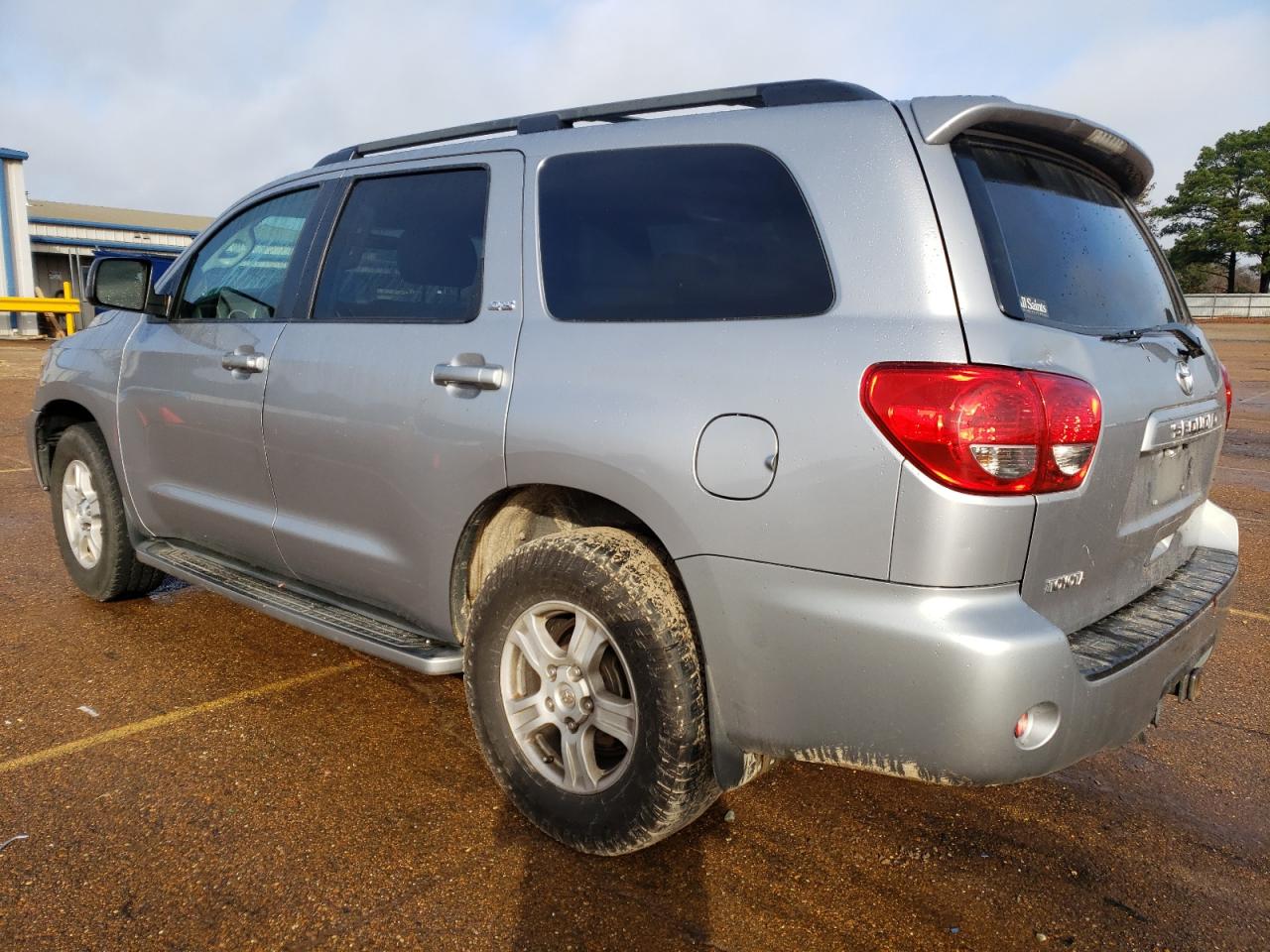 Image 2 of 2010 TOYOTA SEQUOIA SR5 2010 with VIN 5TDZM5G10AS001574