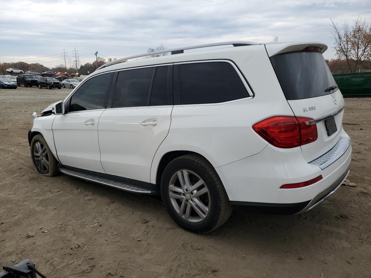 Image 2 of 2015 MERCEDES-BENZ GL 350 BLUETEC 2015 with VIN 4JGDF2EEXFA609255