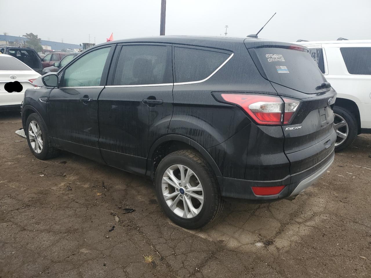 Obraz 2 z 2017 FORD ESCAPE SE 2017 z VIN 1FMCU0GD6HUD57919