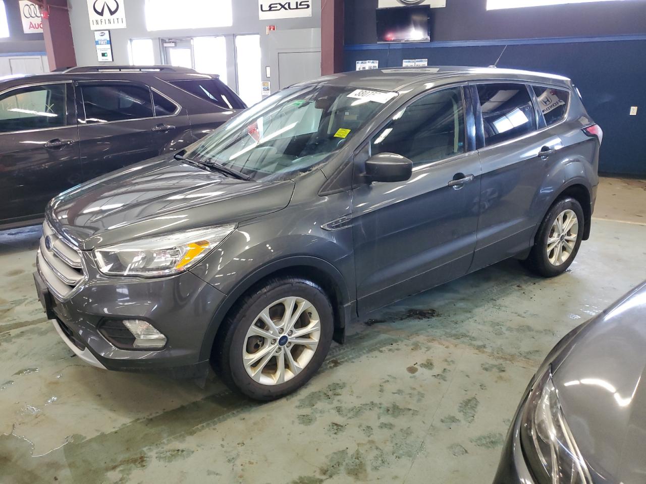 Изображение 1 2017 FORD ESCAPE SE 2017 с VIN 1FMCU9GD1HUC30127