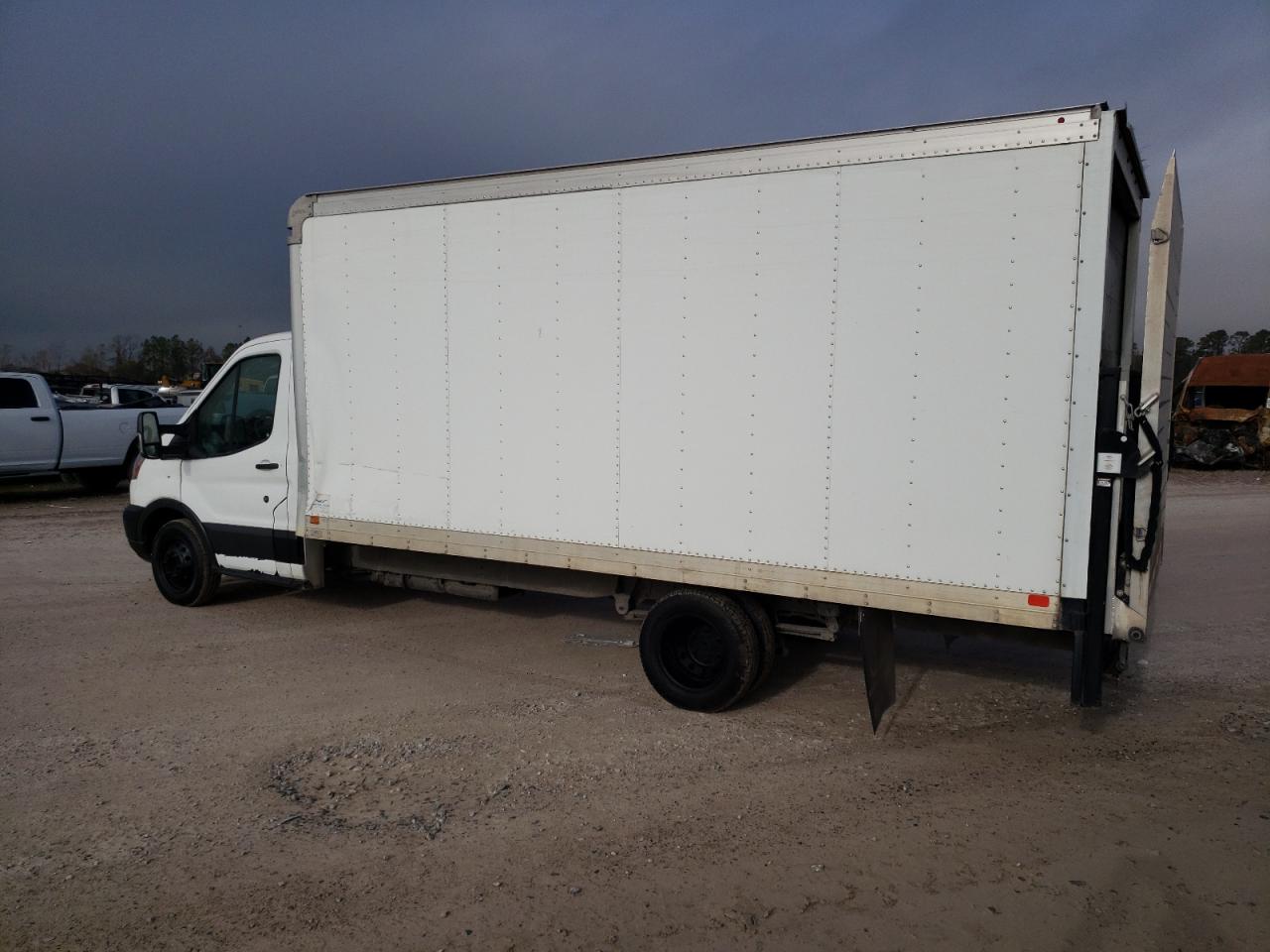 Obraz 2 z 2019 FORD TRANSIT T-350 HD 2019 z VIN 1FDBF9ZM5KKA77953